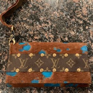 Keep it Gypsy | Turquoise Cowhide LV Wristlet